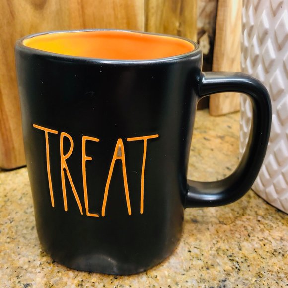 Rae Dunn 2020 Halloween Trick Treat doublesided mug with orange interior - Picture 2 of 2
